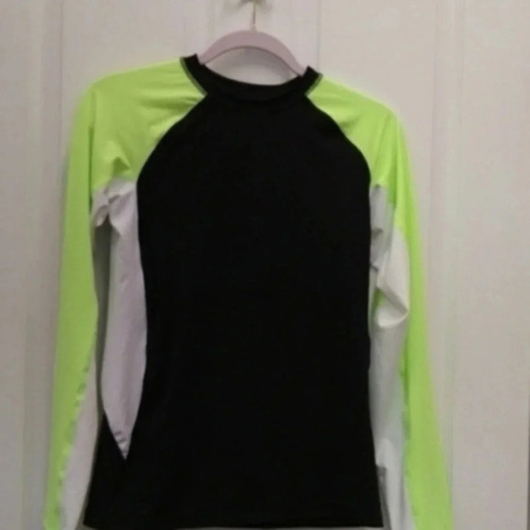 wonder nation Tops - Wonder Nation ladies jesery  size XL